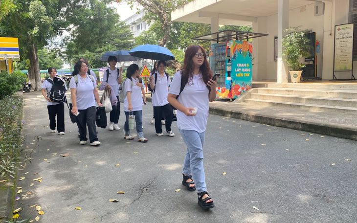 Cứ 10 sinh viên có hơn 3 người chịu áp lực học tập cao - Ảnh 2.