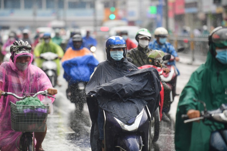 Hôm nay 27-10, thời tiết Nam Bộ có nơi mưa to - Ảnh: QUANG ĐỊNH