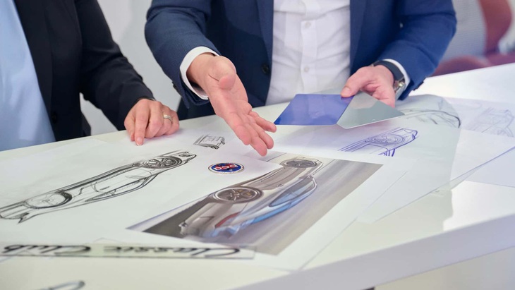 Với 100.000 USD khởi điểm và chờ trong... 8 năm, người dùng có thể chế tạo mẫu xe Porsche trong mơ - Ảnh 2. Các dự án tùy biến cho phép người dùng cực kỳ sát sao với công đoạn phát triển xe để cho ra sản phẩm ưng ý nhất - Ảnh: Porsche
