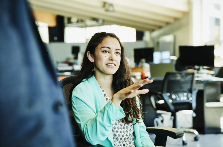 Gen Z không ngại nói lên tiếng nói của mình nơi công sở  - Ảnh: GETTY IMAGES