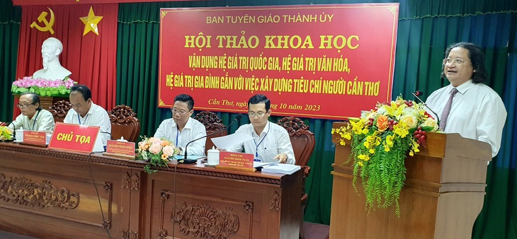 Vụ trưởng Vụ Văn hóa - Văn nghệ Ban Tuyên giáo Trung ương Nguyễn Minh Nhựt phát biểu - Ảnh: LÊ DÂN