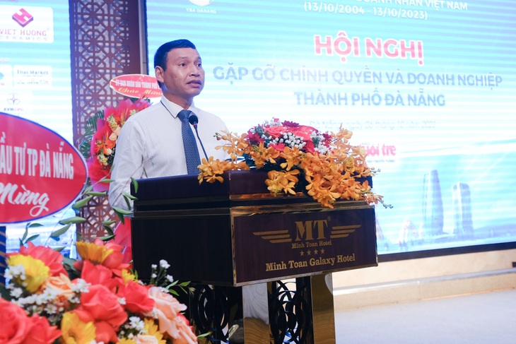 Doanh nghiệp kiến nghị gỡ khó, thúc đẩy kinh doanh - Ảnh 1. Ông Hồ Kỳ Minh, phó chủ tịch thường trực UBND TP Đà Nẵng - Ảnh: TẤN LỰC