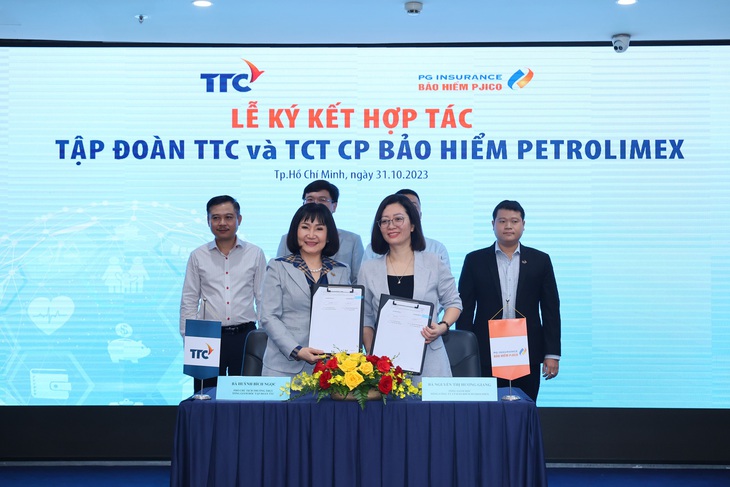 TTC và PJICO cam kết trở thành đối tác chiến lược của nhau để cùng phát triển bền vững, nâng cao giá trị dịch vụ, sản phẩm và lợi thế cạnh tranh trên thị trường; với sự tham dự của bà Huỳnh Bích Ngọc - phó chủ tịch thường trực, tổng giám đốc Tập đoàn TTC; bà Nguyễn Thị Hương Giang - tổng giám đốc PJICO - Ảnh: Đ.H.