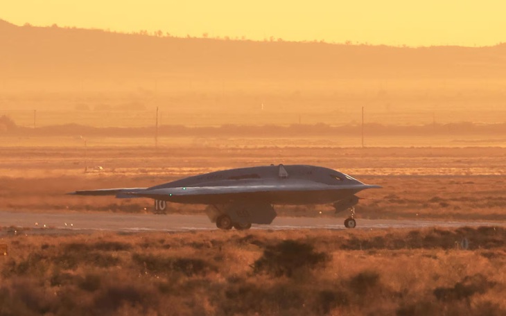 B-21 Raider cất cánh thành công, quân đội Mỹ sẽ đặt làm 100 chiếc