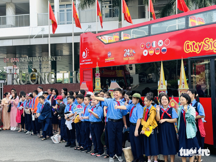 Sài Gòn rong ca là hành trình thú vị dành cho học sinh - Ảnh: M.G.