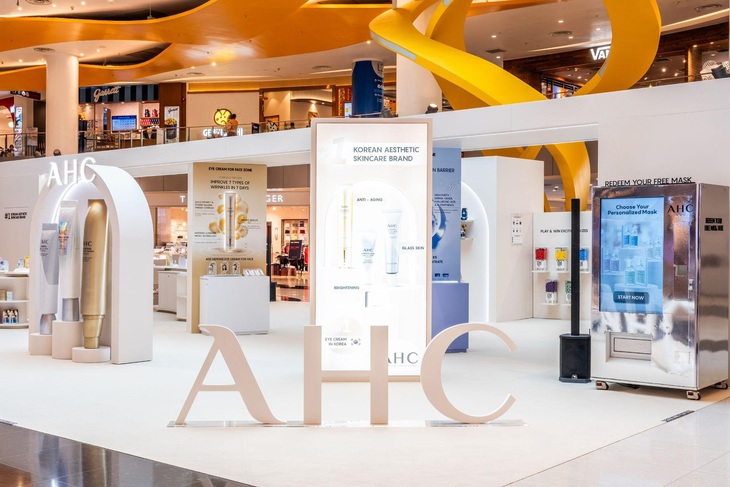 AHC kỷ niệm 25 năm thành lập và tri ân khách hàng tại Vivo City Singapore - Ảnh 3. Thương hiệu đã tổ chức sự kiện lớn nhất năm tại Vivo City Singapore