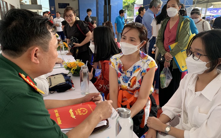 Ba nữ công dân Đồng Tháp tình nguyện thực hiện nghĩa vụ Công an nhân dân - Ảnh 2.