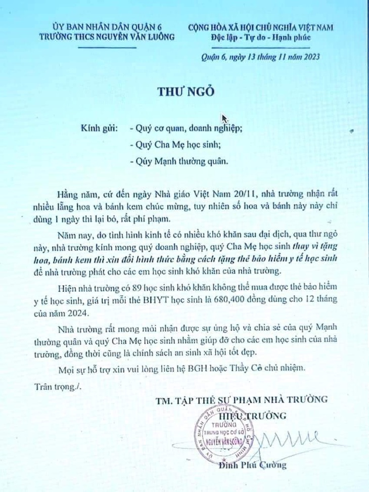 Hình ảnh bức ngỏ &quot;xin&quot; thẻ bảo hiểm y tế thay hoa của Trường THCS Nguyễn Văn Luông đang gây &quot;bão&quot; mạng