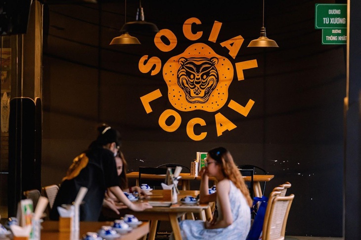Social Local Beer N’ Bite - Điểm hẹn lý tưởng ngay giữa lòng Sài Gòn - Ảnh 2. Social Local Beer N’ Bite - Điểm hẹn lý tưởng ngay giữa lòng Sài Gòn - Ảnh 2.