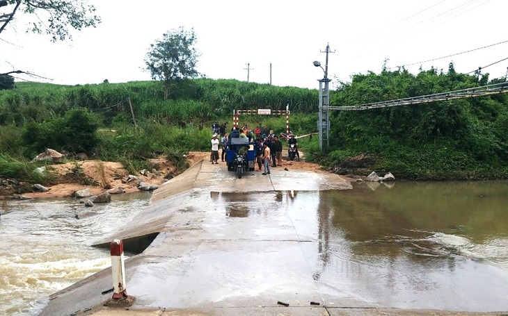 Khu vực ngầm tràn suối Hố Nai - nơi ông M.V.C. bị lũ cuốn tối 16-11 - Ảnh: H.Đ.N.