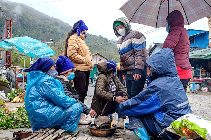 Người dân tộc ở vùng cao vẫn là nhóm có tỉ lệ nghèo cao và dễ bị tổn thương trước tác động của thiên tai, dịch bệnh và dễ tái nghèo  - Ảnh: GIA ĐOÀN