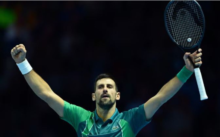 Đánh bại Alcaraz, Djokovic tái đấu Sinner ở chung kết ATP Finals