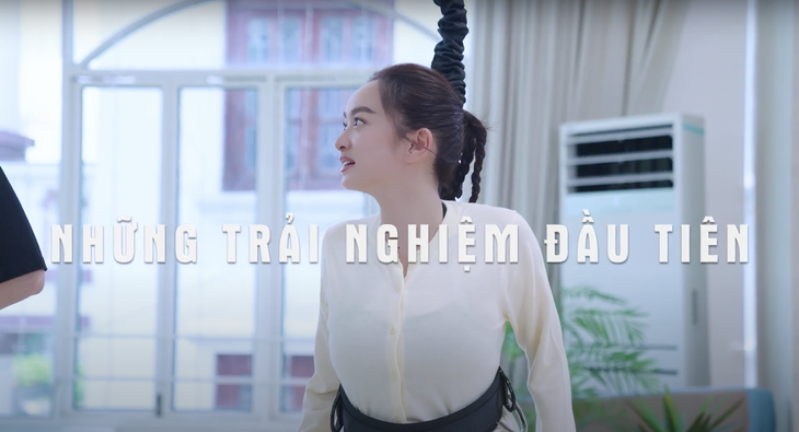 Diễn viên Kaity Nguyễn cũng toát mồ hôi khi tham gia thử thách 