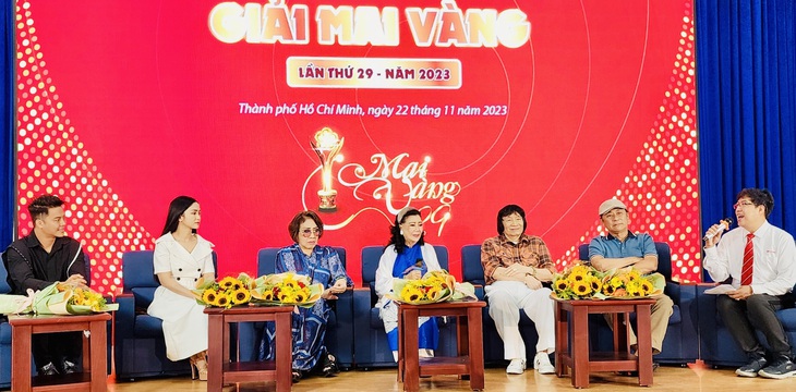 Các nghệ sĩ tham dự buổi chia sẻ về giải Mai Vàng 2023