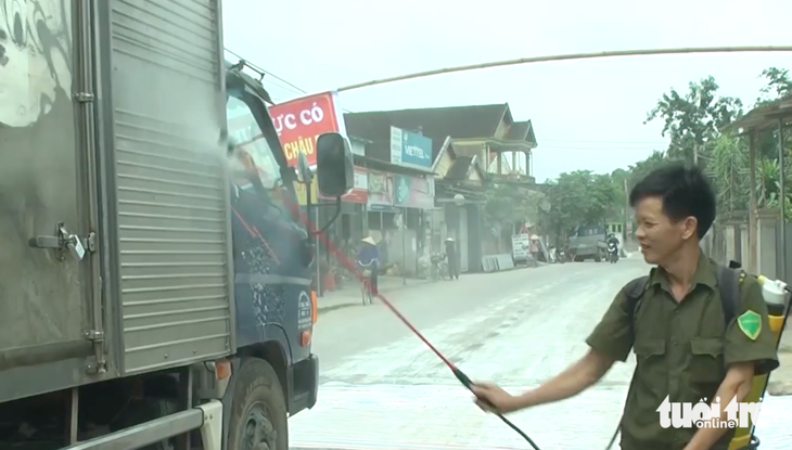 Nghệ An kêu gọi người dân không 'quay lưng' với thịt heo- Ảnh 4. UBND tỉnh Nghệ An ban hành chỉ thị yêu cầu các địa phương, sở ban ngành triển khai các biện pháp phòng, chống dịch tả heo châu Phi - Ảnh: DOÃN HÒA