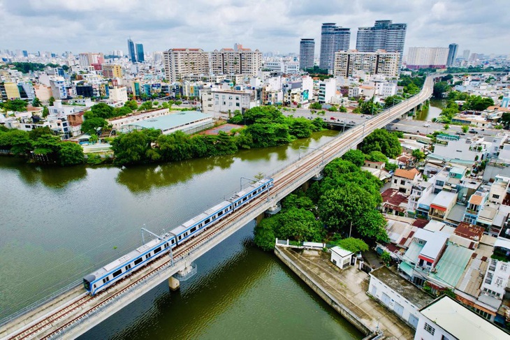 Tuyến metro số 1 Bến Thành - Suối Tiên là một trong những dự án đầu tư công bị điểm tên trong danh mục triển khai kéo dài - Ảnh: QUANG ĐỊNH