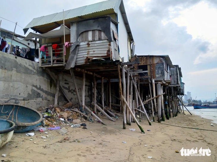 Nhà chồ bên biển Nha Trang tại khóm Tây Hải, phường Vĩnh Nguyên, TP Nha Trang (Khánh Hòa, tháng 5-2018) nay không còn nữa - Ảnh: PHAN SÔNG NGÂN