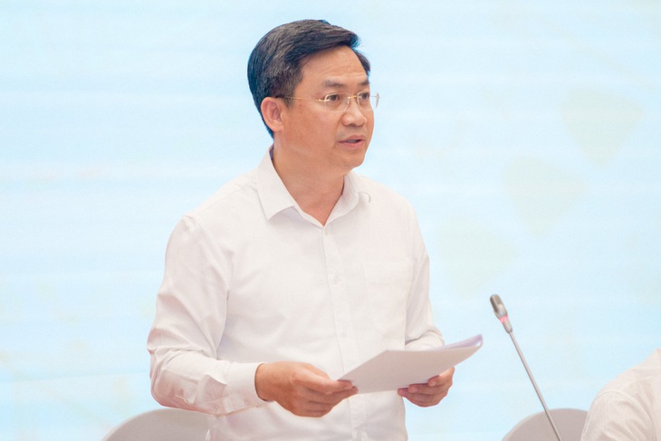 Lãnh đạo Hà Nội: Cấp nước khu đô thị Thanh Hà dần ổn định, chất lượng đảm bảo - Ảnh 1. Ông Hà Minh Hải - phó chủ tịch UBND TP Hà Nội - thông tin tình hình cấp nước khu đô thị Thanh Hà - Ảnh: DANH KHANG