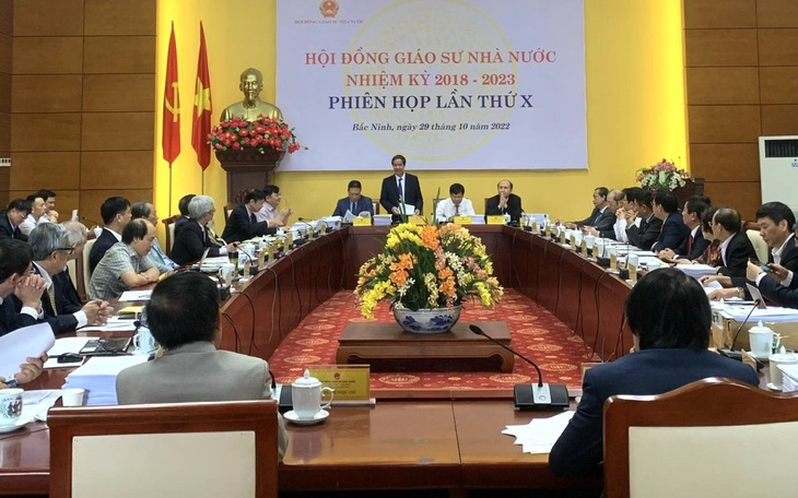 Công nhận 589 ứng viên đạt chuẩn giáo sư, phó giáo sư năm 2023