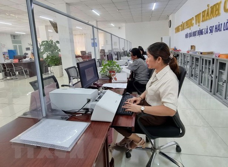 Ninh Thuận đề nghị kiểm tra lại kết quả thanh tra tỉnh này - Ảnh 1. Hoạt động tại Trung tâm hành chính công tỉnh Ninh Thuận - Ảnh: TTXVN