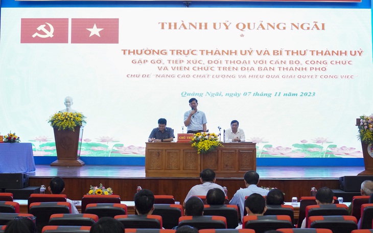 Thành phố Quảng Ngãi nhìn nhận những tồn tại và cho hay sẽ vực dậy tinh thần làm việc của cán bộ công chức đang ì ạch 