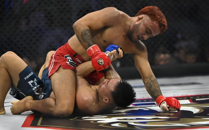 Nghiêm Văn Ý giành chiến thắng quan trọng tại Road To UFC - Ảnh 3.