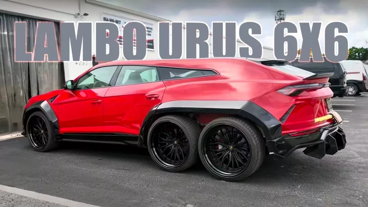 So với ảnh rò rỉ hồi giữa năm, giờ chiếc Lamborghini Urus 6x6 đã ở trong trạng thái hoàn chỉnh - Ảnh cắt từ video, nguồn: Master Car Club