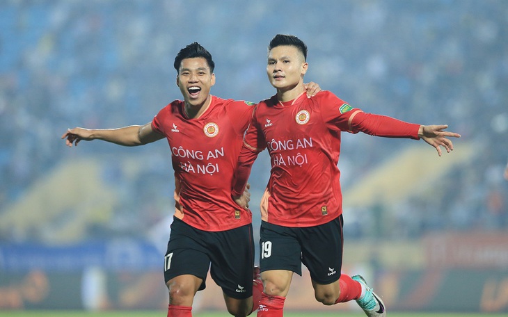 Quang Hải báo tin vui cho HLV Troussier