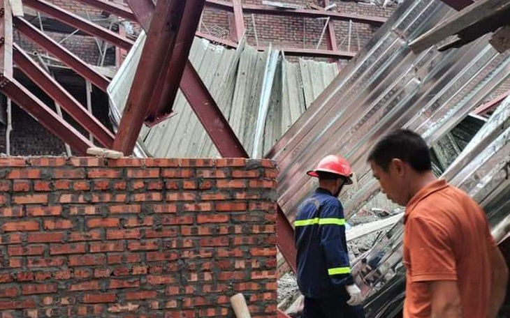 Sập mái nhà ở Thái Bình khiến một người chết, nhiều người bị thương
