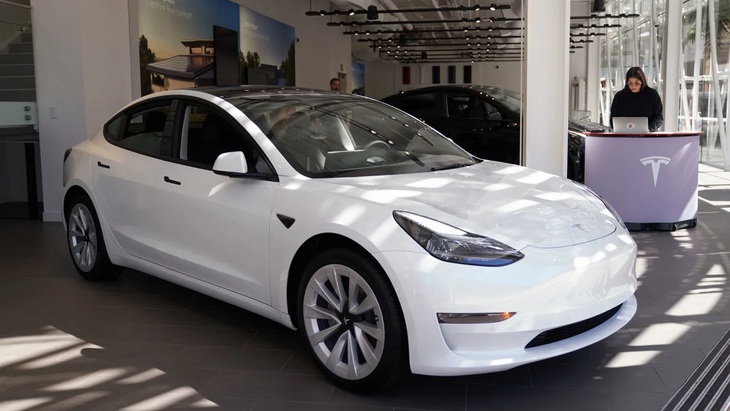 Tesla đang phải thực hiện đợt triệu hồi lớn chưa có tiền lệ trong lịch sử hãng - Ảnh: CNN