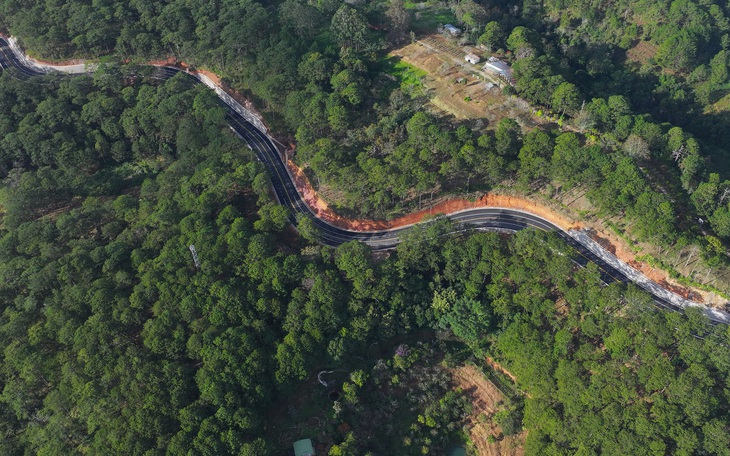 Đèo Prenn Đà Lạt thông tuyến 3km đầu, đường rộng thênh thang