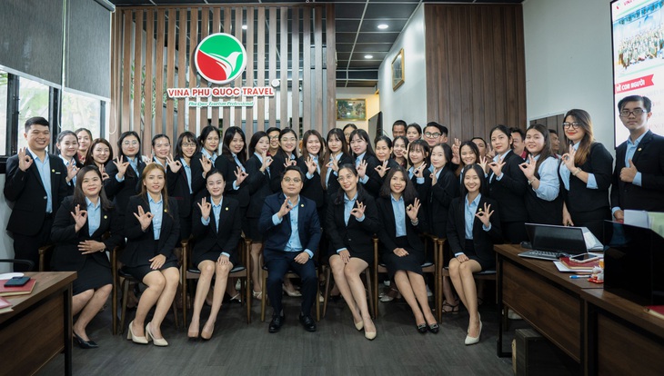 Toàn bộ nhân viên Công ty TNHH Du lịch Vina Phú Quốc Travel Toàn bộ nhân viên Công ty TNHH Du lịch Vina Phú Quốc Travel