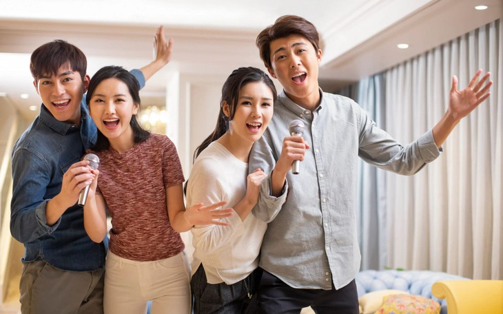 Trường đại học mở lớp dạy hát karaoke 