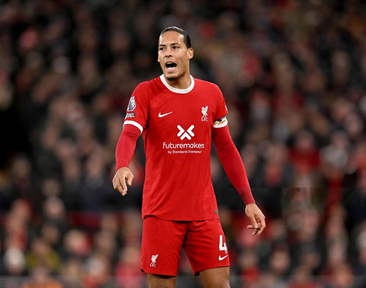 Virgil Van Dijk tỏ thái độ khó chịu sau khi Liverpool chỉ có trận hòa trước Man United - Ảnh: LIVERPOOL FC