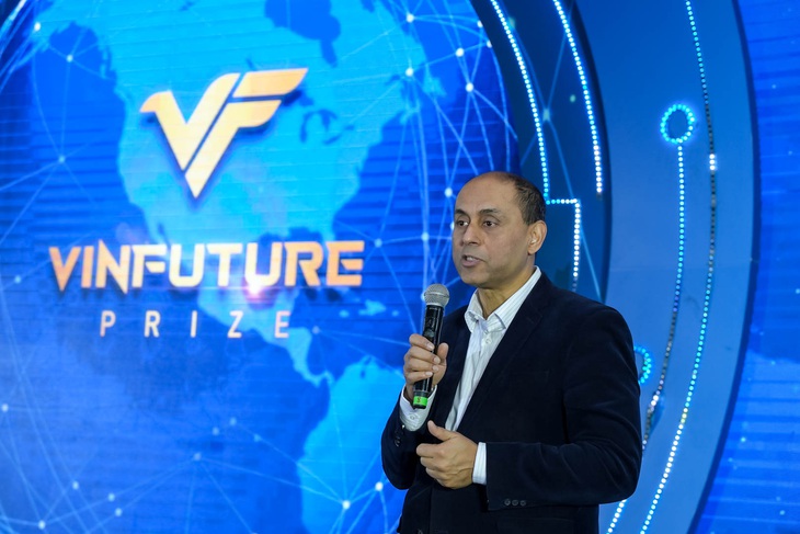 GS Soumitra Dutta - thành viên Hội đồng Giải thưởng VinFuture, Hiệu trưởng Trường Kinh doanh Saïd, Đại học Oxford (Vương quốc Anh) - Ảnh: T. HÀ