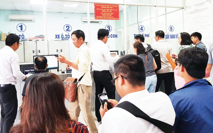 Tin tức sáng 14-5: Dự kiến giảm 50% mức thu loạt phí, lệ phí; TP.HCM cần tuyển hơn 10.000 lao động - Ảnh 3. lệ phí - Ảnh 2.