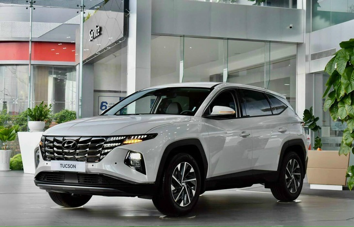 Tin tức giá xe: Hyundai Tucson, Santa Fe ngược chiều tăng giá- Ảnh 6.