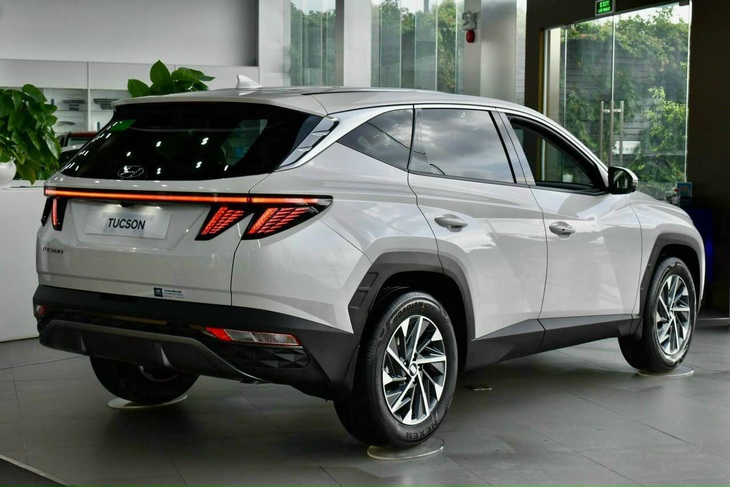 Tin tức giá xe: Hyundai Tucson, Santa Fe ngược chiều tăng giá- Ảnh 7.