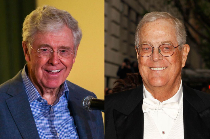 Charles Koch (bên trái) và David Koch cùng thừa kế công ty lọc dầu của cha - ông Fred Koch - Ảnh: REUTERS