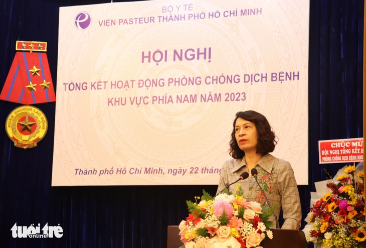 Thứ trưởng Bộ Y tế Nguyễn Thị Liên Hương đánh giá cao tinh thần, trách nhiệm của các đơn vị y tế miền Nam trong thực hiện nhiệm vụ y tế dự phòng và phòng chống dịch năm 2023 - Ảnh: XUÂN MAI 