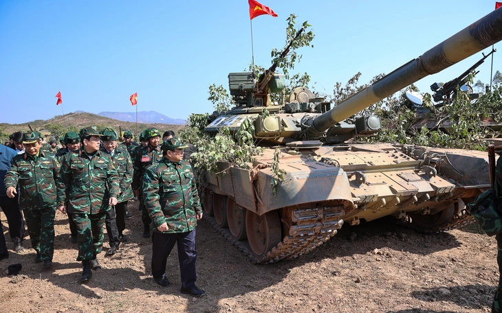 Bộ trưởng Bộ Quốc phòng Phan Văn Giang: Diễn tập 7 ngày rút xuống còn 1 ngày - Ảnh 6.