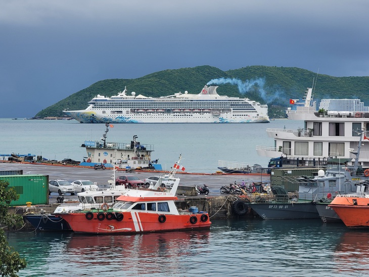 Một góc cảng Nha Trang - Ảnh: TRẦN HƯỚNG