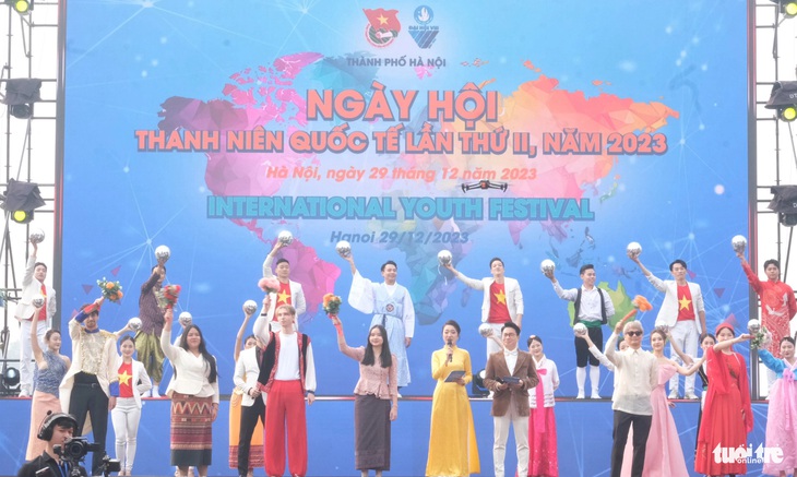 Khai mạc Festival Thanh niên quốc tế lần thứ hai, năm 2023 với sự tham gia của đông đảo sinh viên quốc tế - Ảnh: HÀ THANH