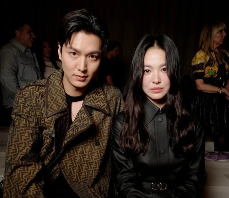 Lee Min Ho xuất hiện cùng Song Hye Kyo trong show thời gian của Fendi