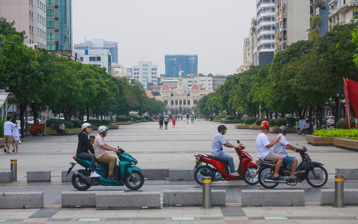 TP.HCM cấm xe nhiều đường để bắn pháo hoa mừng năm mới 2024