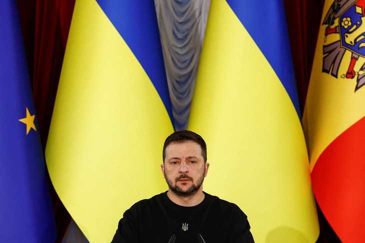 Tổng thống Ukraine Volodymyr Zelensky - Ảnh: REUTERS