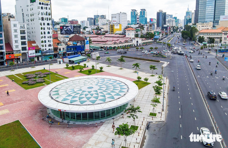 Các tuyến xe buýt sẽ được điều chỉnh đường đi trong thời gian diễn tập chữa cháy và cứu nạn cứu hộ tại nhà ga trung tâm Bến Thành (quận 1, TP.HCM) - Ảnh: CHÂU TUẤN