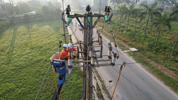 Điện lực Hải Phòng quyết tâm đảm bảo cấp điện ổn định trong tháng cuối năm- Ảnh 2.