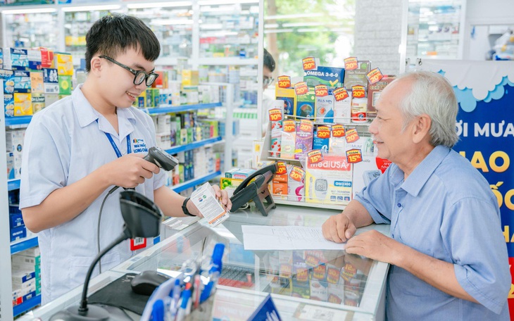  FPT Long Châu trao tặng 2 tấn thuốc đến bà con vùng lũ Vĩnh Phúc, Thái Nguyên - Ảnh 3.