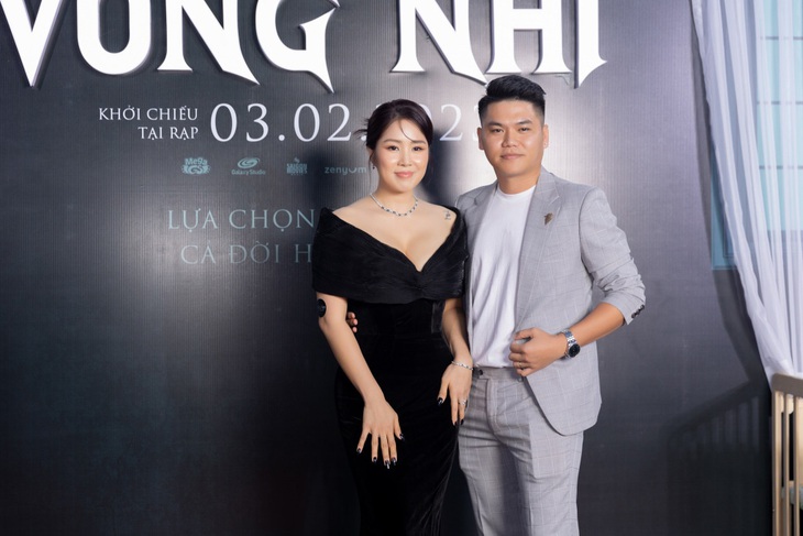 Lê Phương: Lúc tôi diễn cảnh nóng chồng đang đi tán gẫu - Ảnh 1.